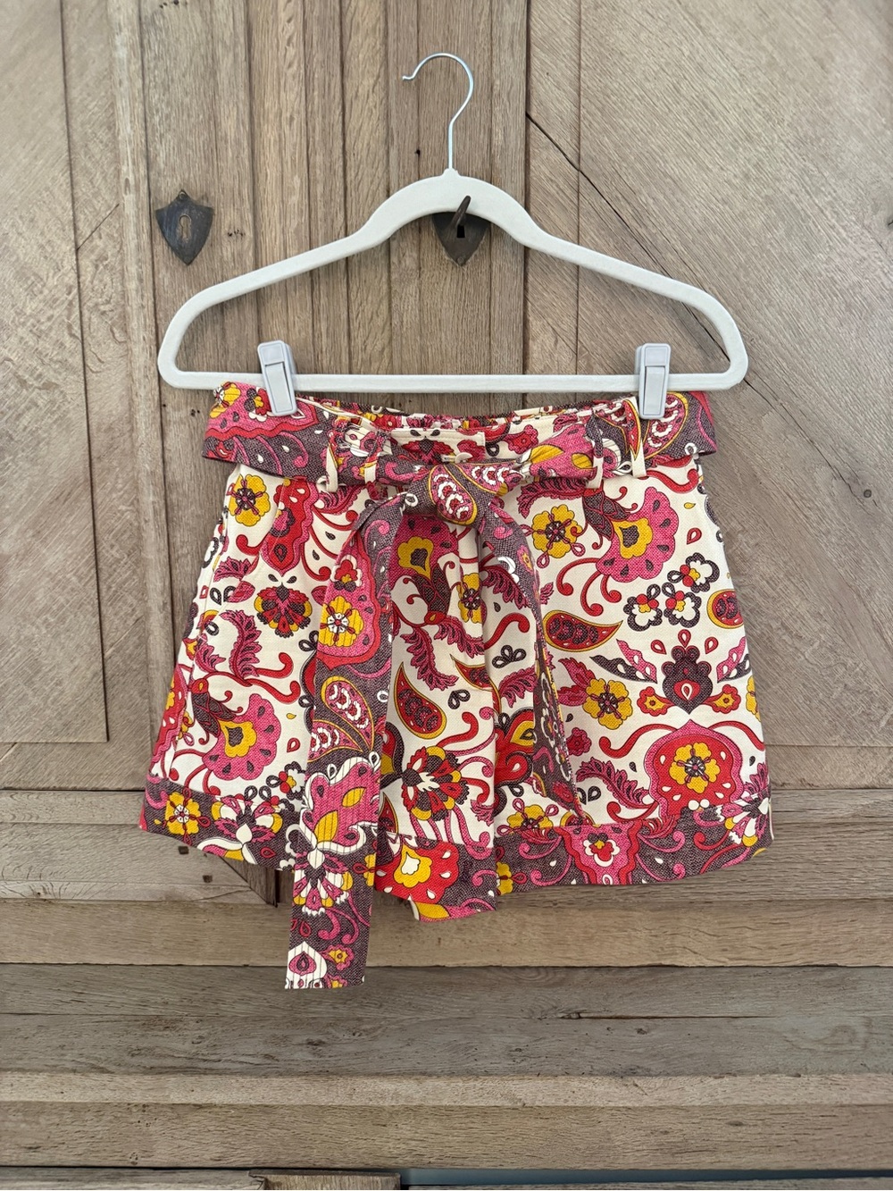 "Journey Within" Paisley Tie-Waist Shorts
Pink/Red/Yellow/Cream Paisley